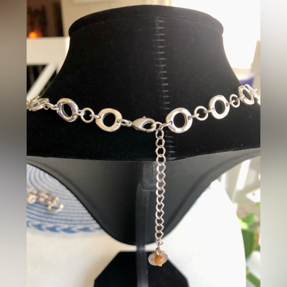 Liz Claiborne Silver Tone Circle Links Necklace - Picture 3 of 6